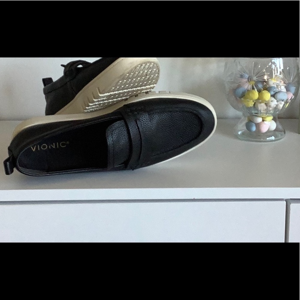 Vionic Black Leather Women’s Loafers size 9.5 medium width - Picture 6 of 9